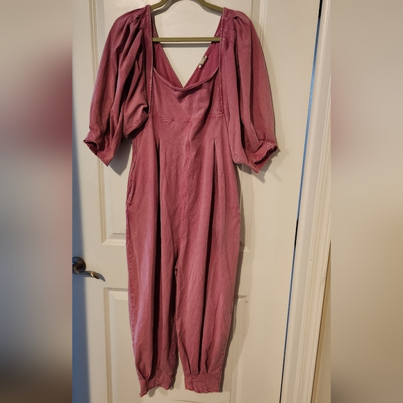 Free People Lotta Love Romper In A Washed Pink Color with Pockets - Picture 7 of 9
